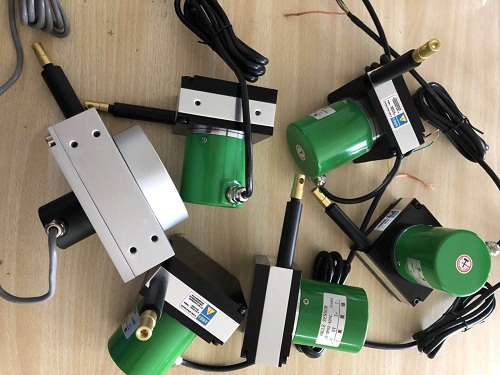 直線式位移傳感器